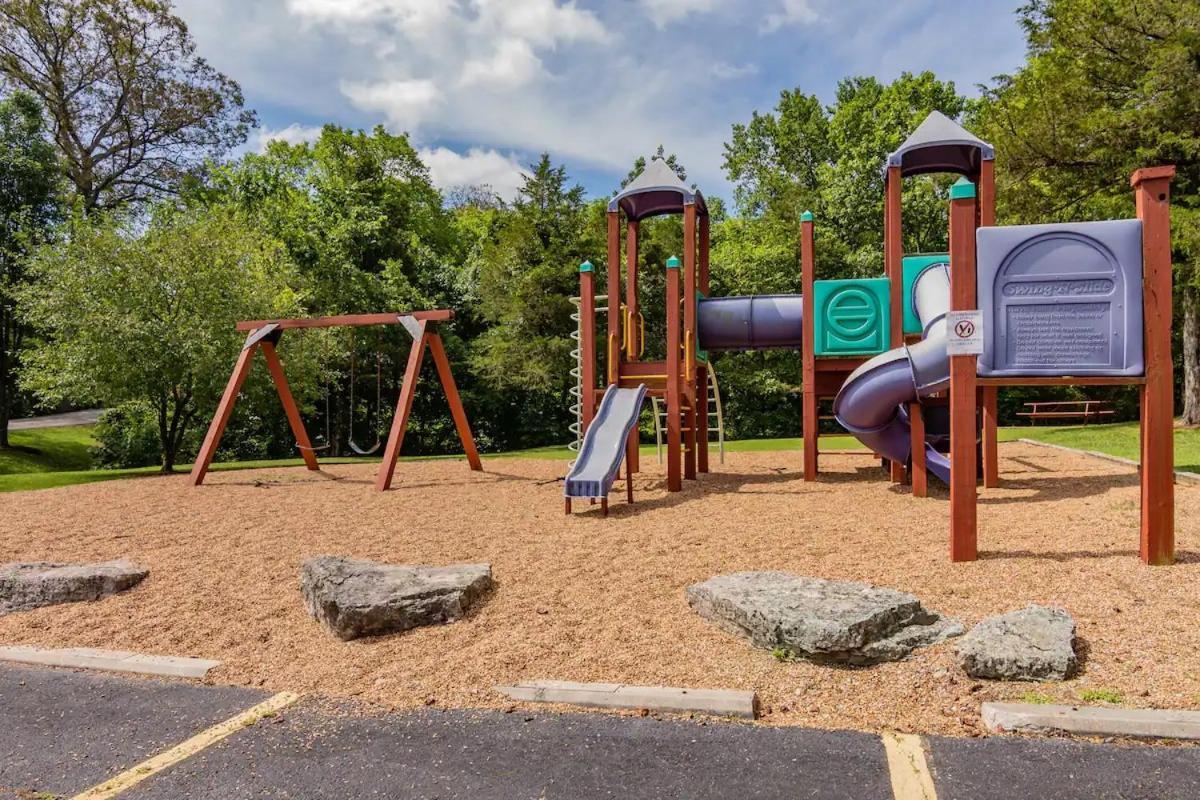 Golf On Site - Walk-In Shower - Jetted Tub - Free Attraction Tickets Included Branson Bagian luar foto